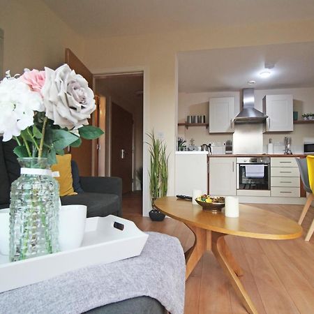 Canal Side Apartment In Chester Kültér fotó